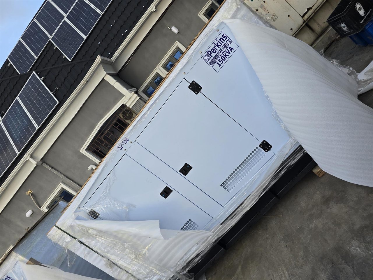 sp150kva Perkins diesel soundproof gen