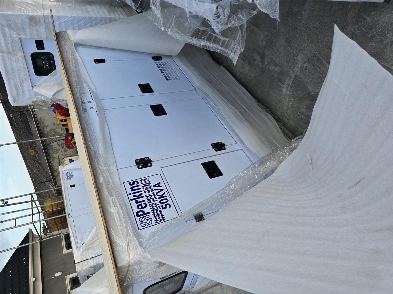 sp50kva Perkins diesel soundproof gen