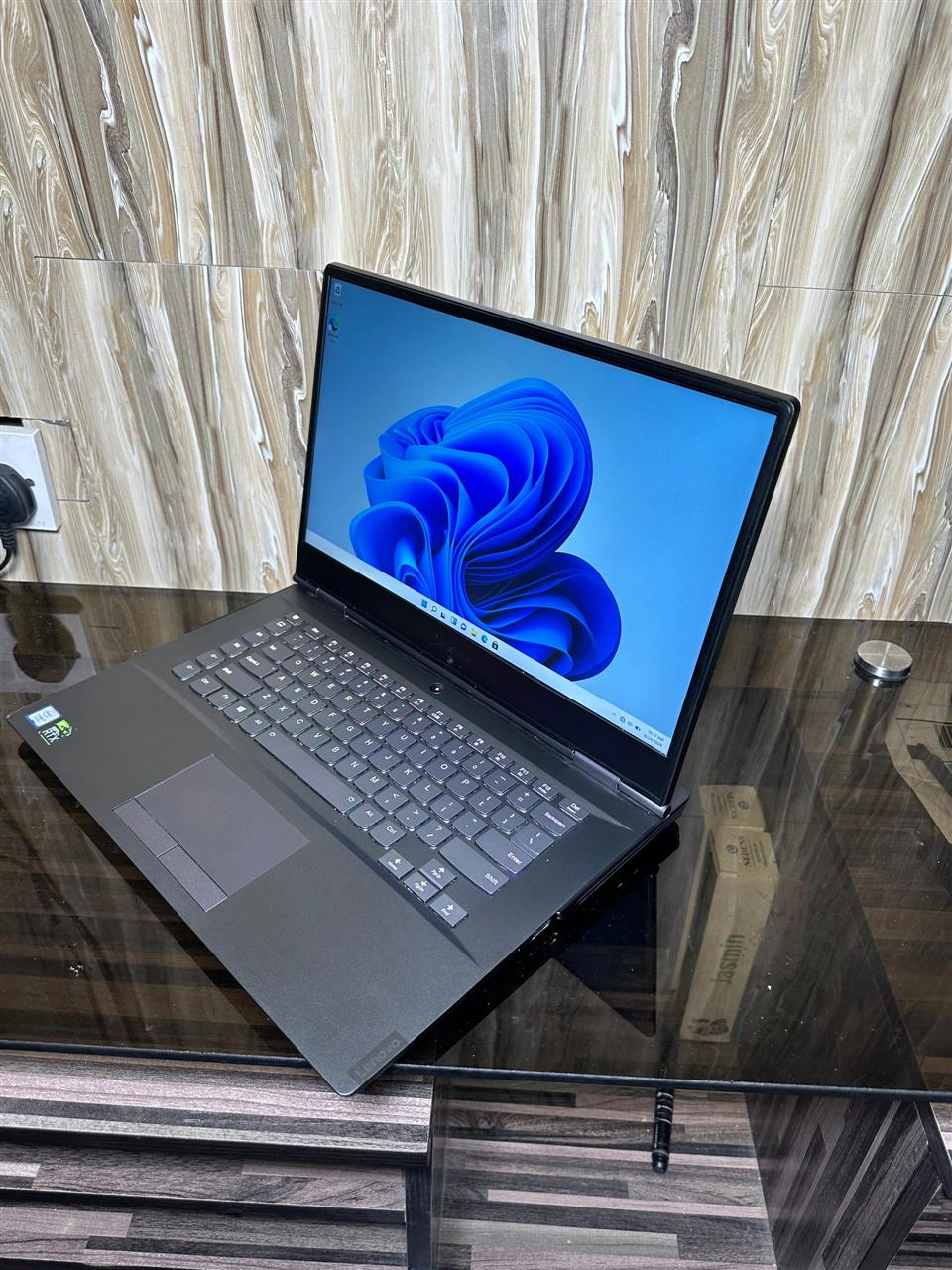 Lenovo Y740
