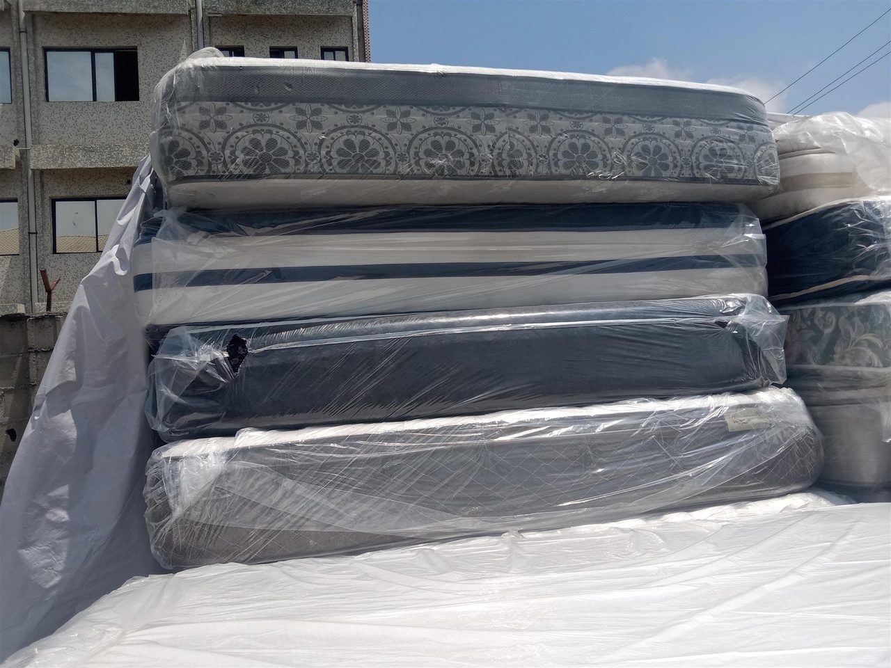 Foreign Canadian and USA hybrid mattress