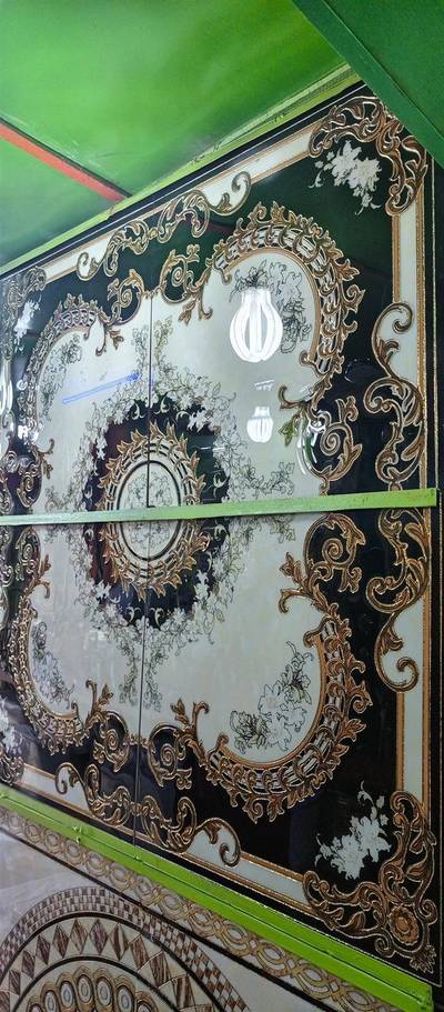 Special deco center tiles