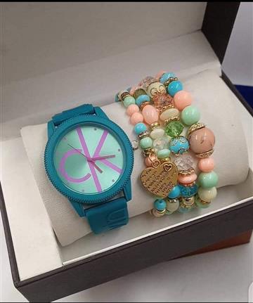 Wrist watch with beaded bracelet