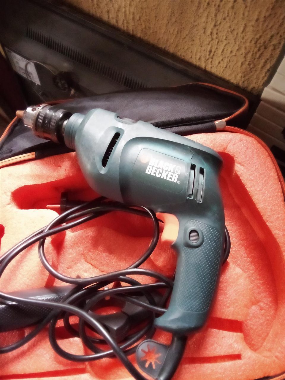 Electric drilling machine