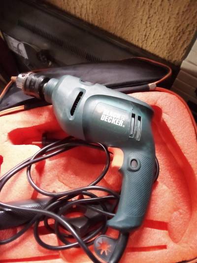 Electric drilling machine