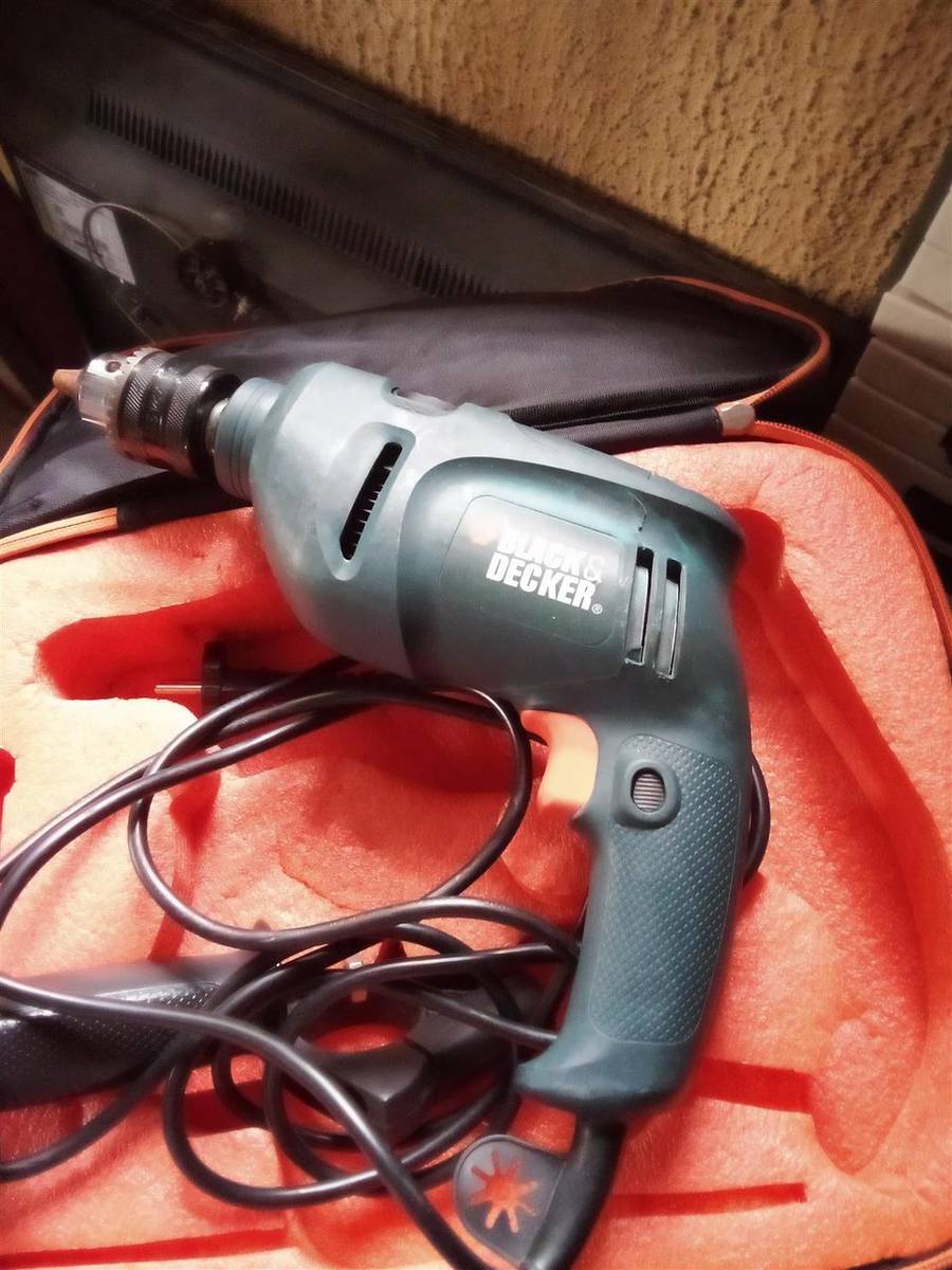 Electric drilling machine