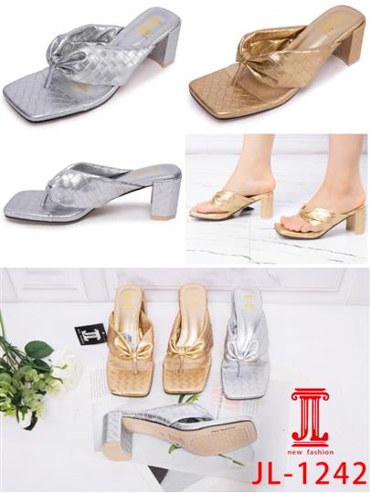 Women low heel slippers
