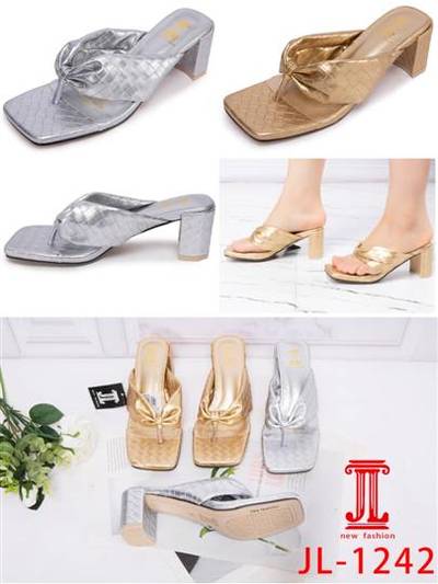 Women low heel slippers