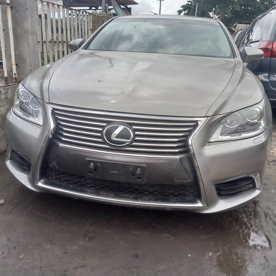 Lexus LS 460 2017 model