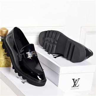 Corporate shoe
