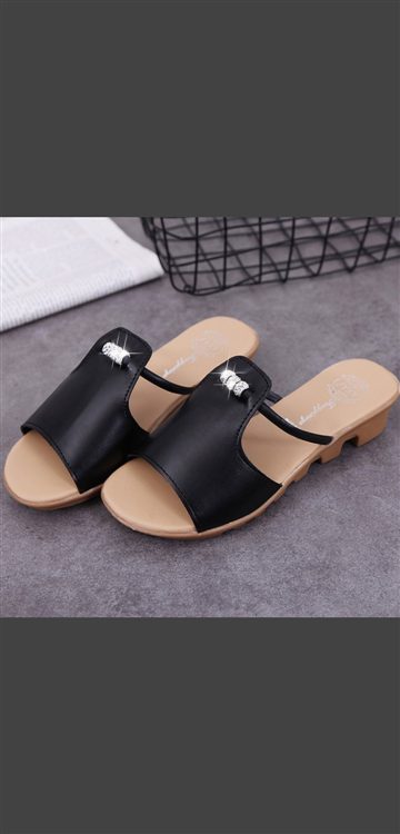 Ladies shoes