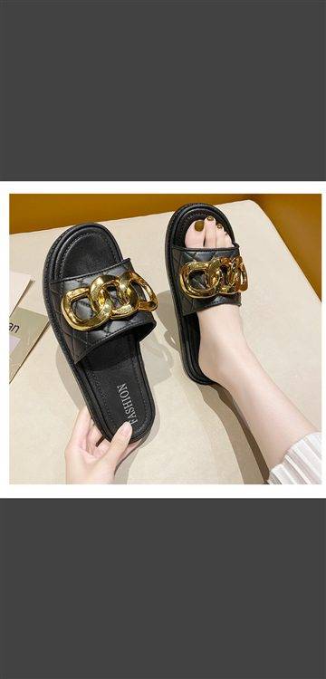 Ladies slippers