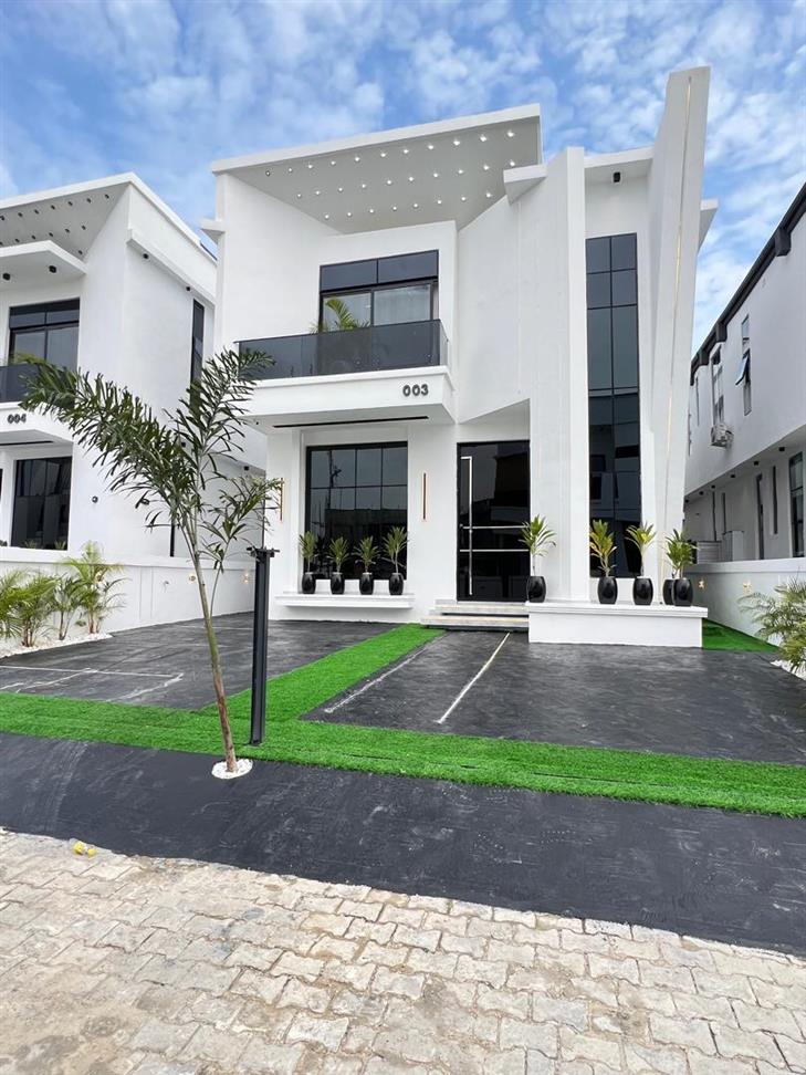 HOUSE FOR SALE IN LEKKI LAGOS
