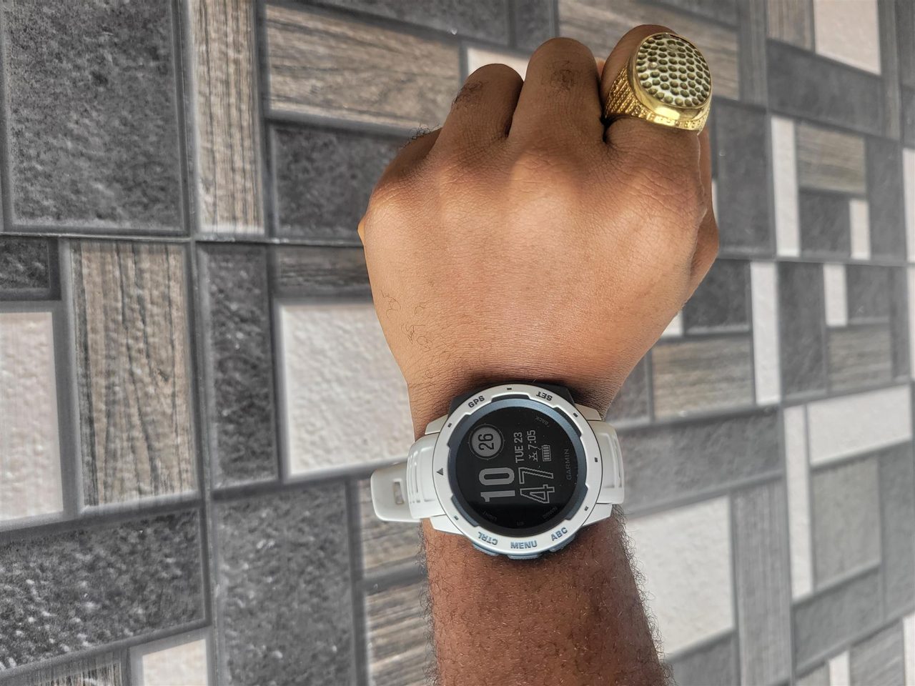 Military Grade Garmin Instinct Tundra