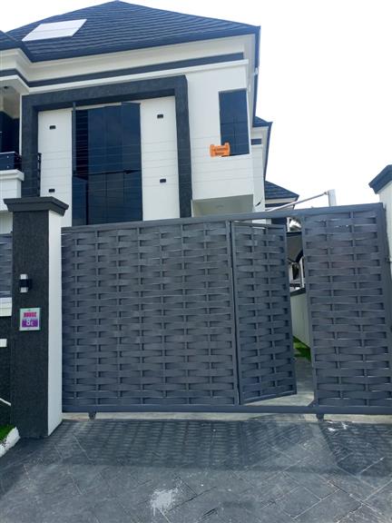 5 Bedroom  For Sale AT IKOTA LEKKI-LAGOS