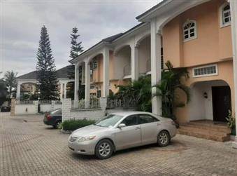 Three Bedrm Semi-Detached House in GRA P