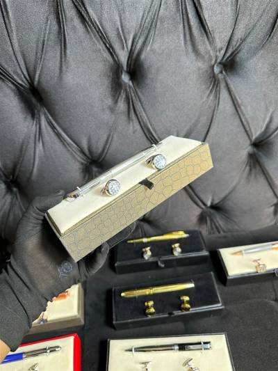 Cufflinks
