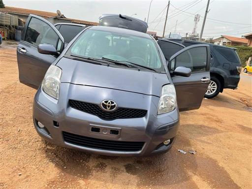 Toyota yaris 2001