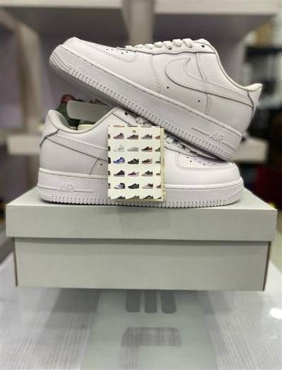 NIKE AIR FORCE 1