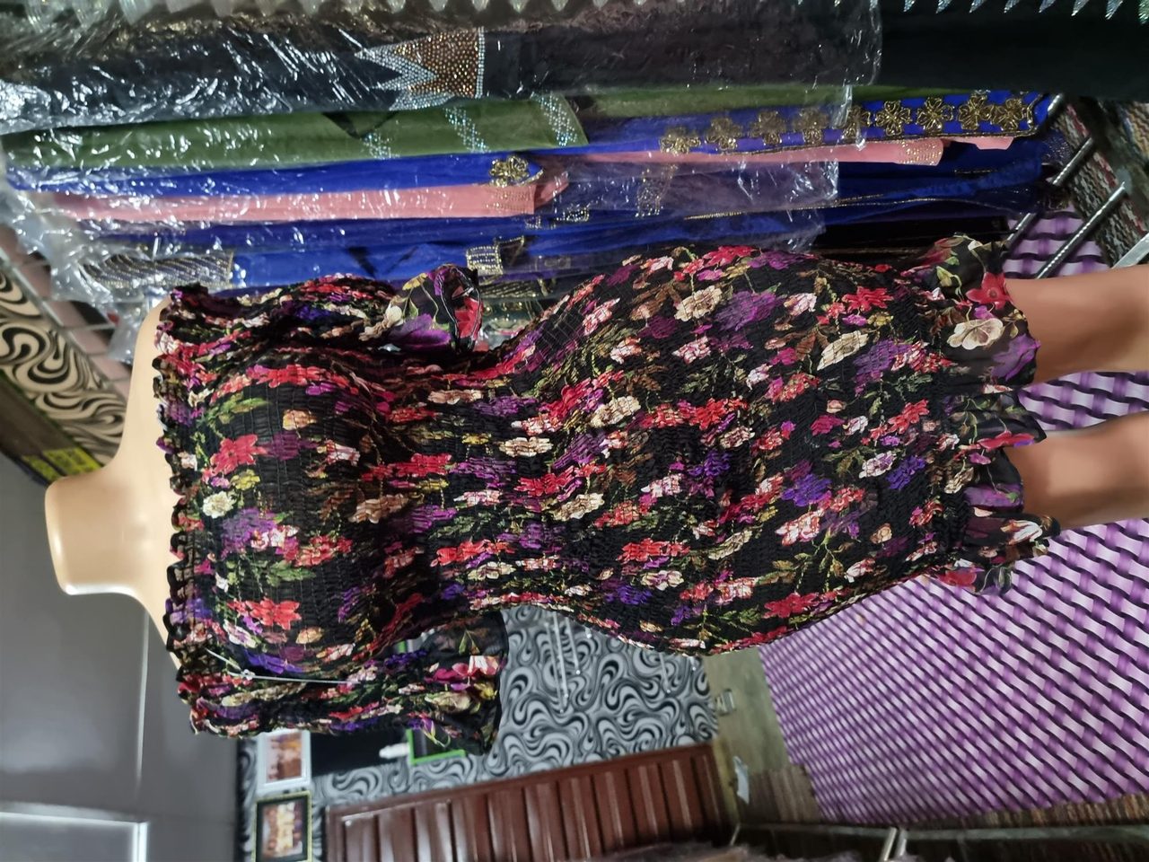 Short gown
