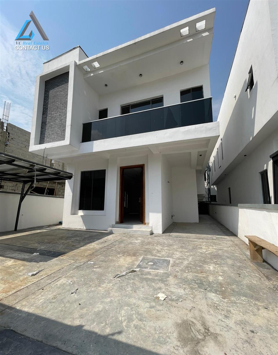 5BEDROOM FULLY DETACHED DUPLEX FOR SALE