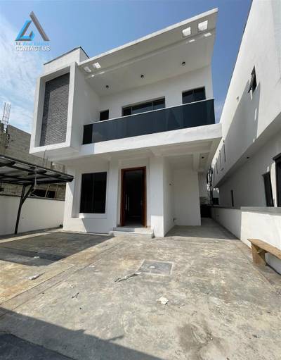5BEDROOM FULLY DETACHED DUPLEX FOR SALE