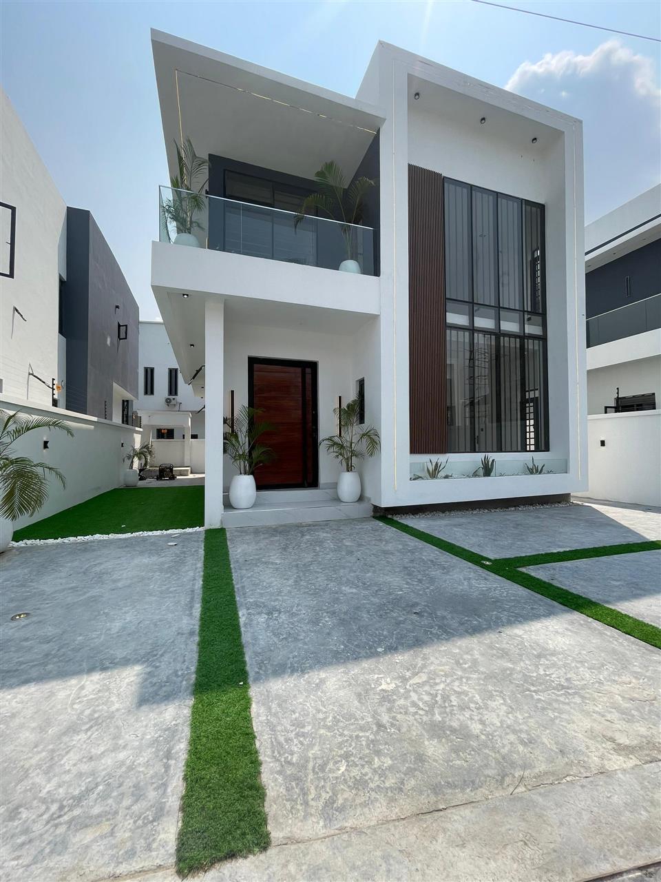 4BEDROOM FULLY DETACHED DUPLEX FOR SALE