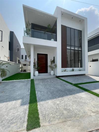 4BEDROOM FULLY DETACHED DUPLEX FOR SALE