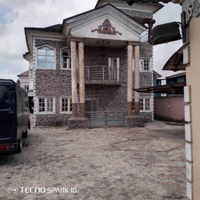 An executive duplex with 10room for sale