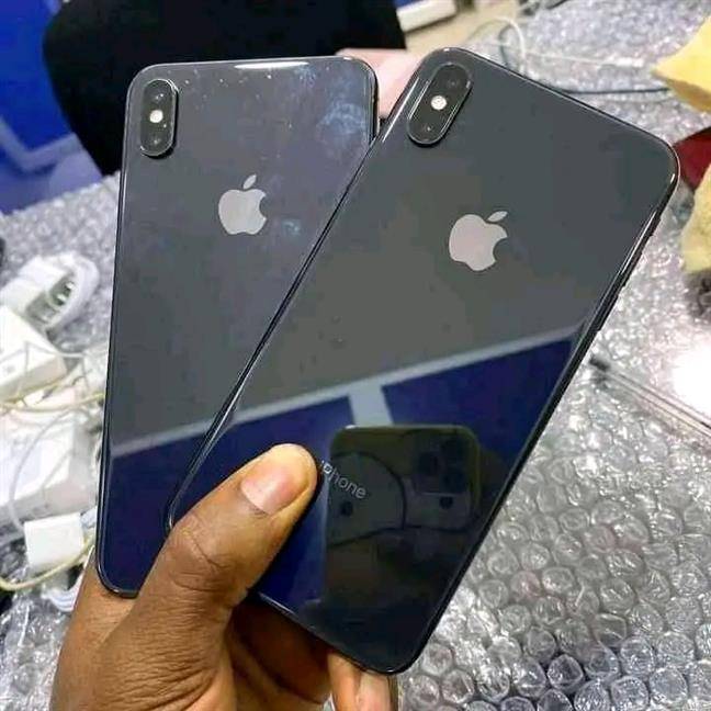 IPhones x mas for sale