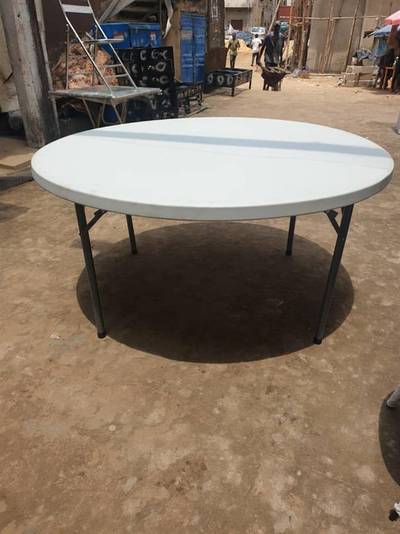 Banquet folding table