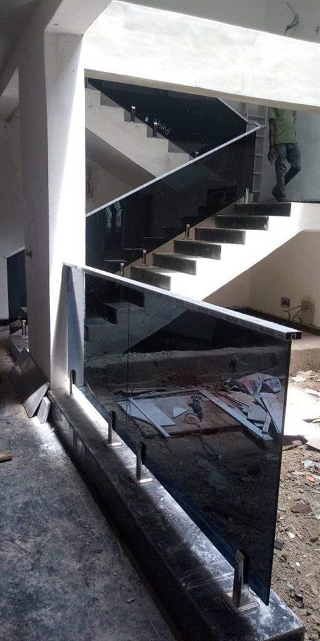 frameless glass handrails