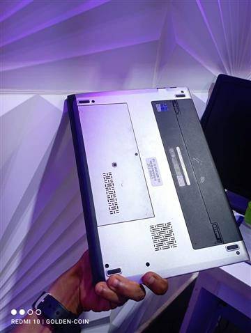 Dell latitude 3330