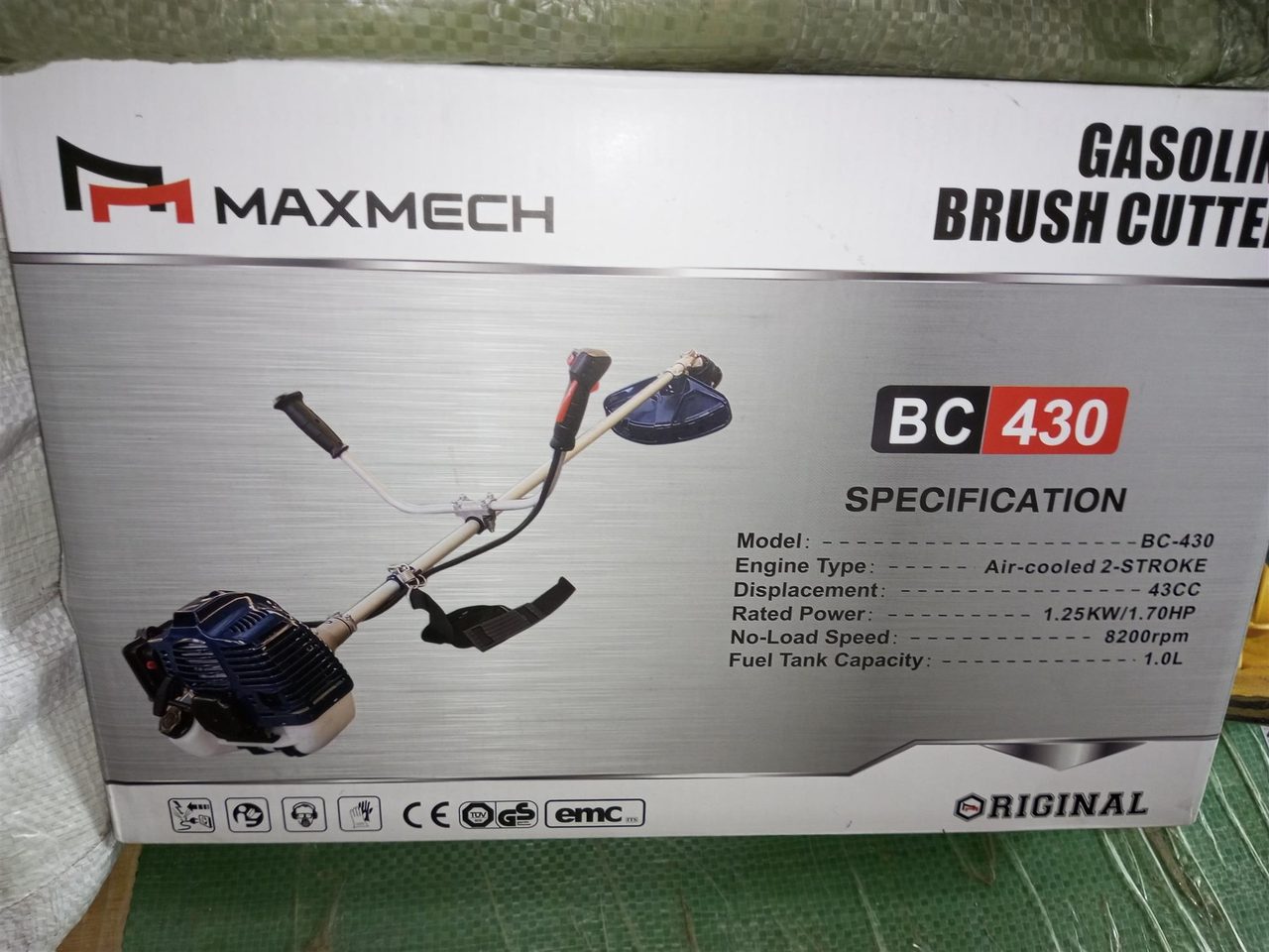 Brush cutter machine