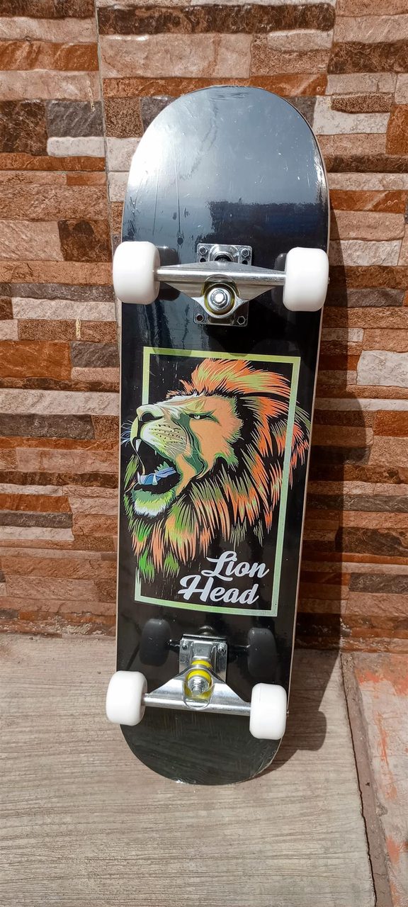 Lion head skateboard