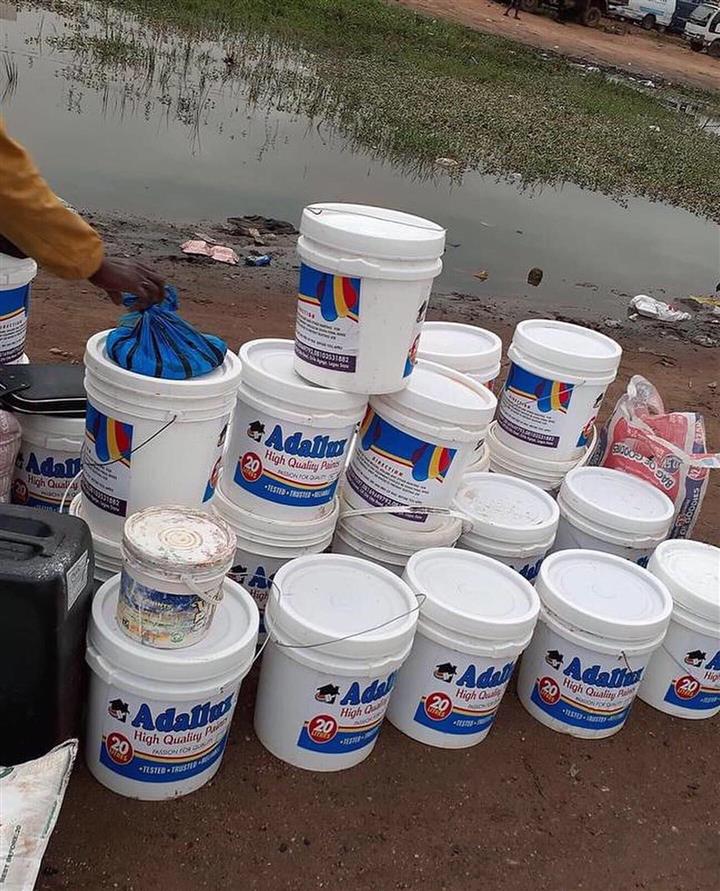 Adallux paints
