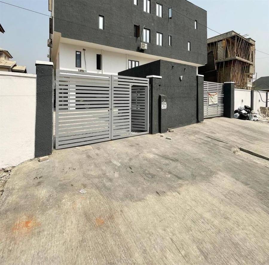 FOR RENT: LOVELY 3 BEDROOM MAISONETTE