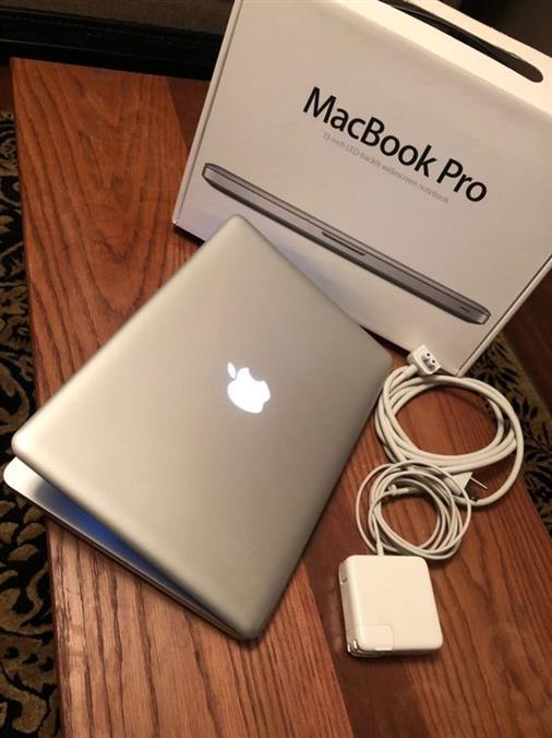 Apple Laptop