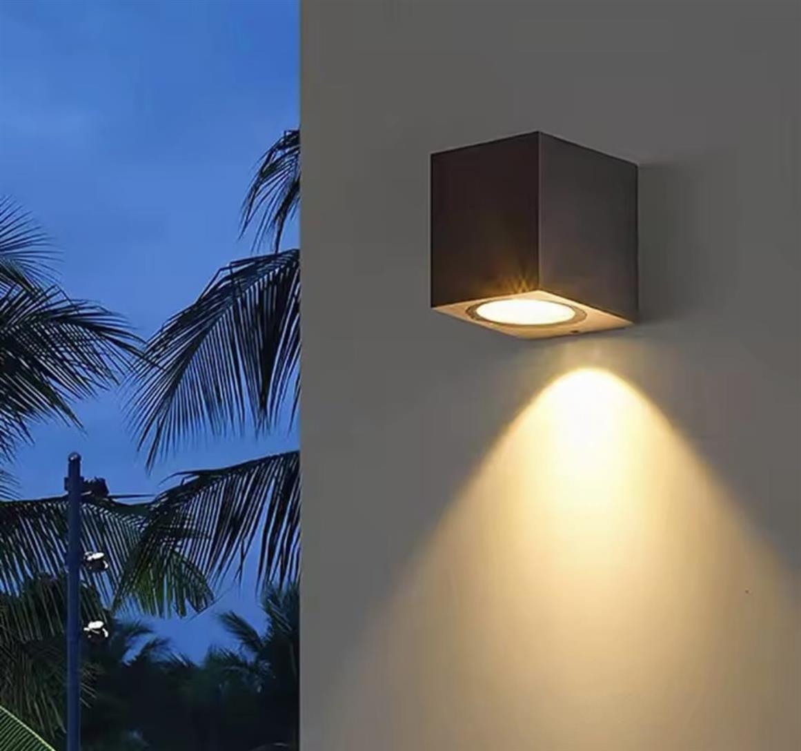 Outdoor light