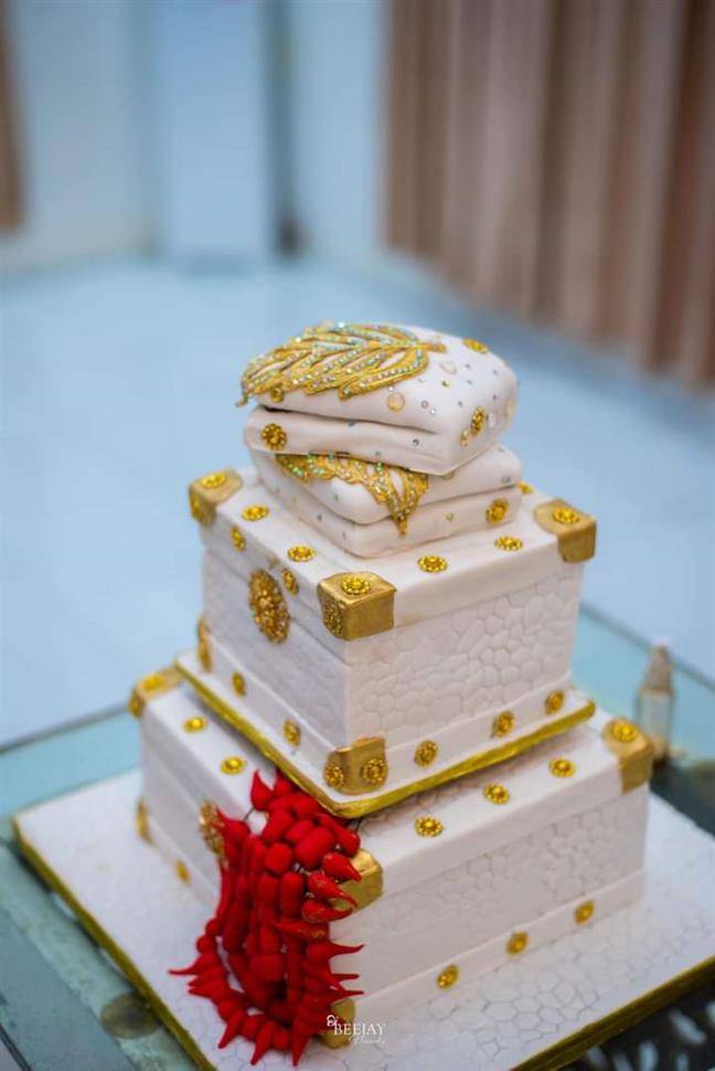 Engagement cake