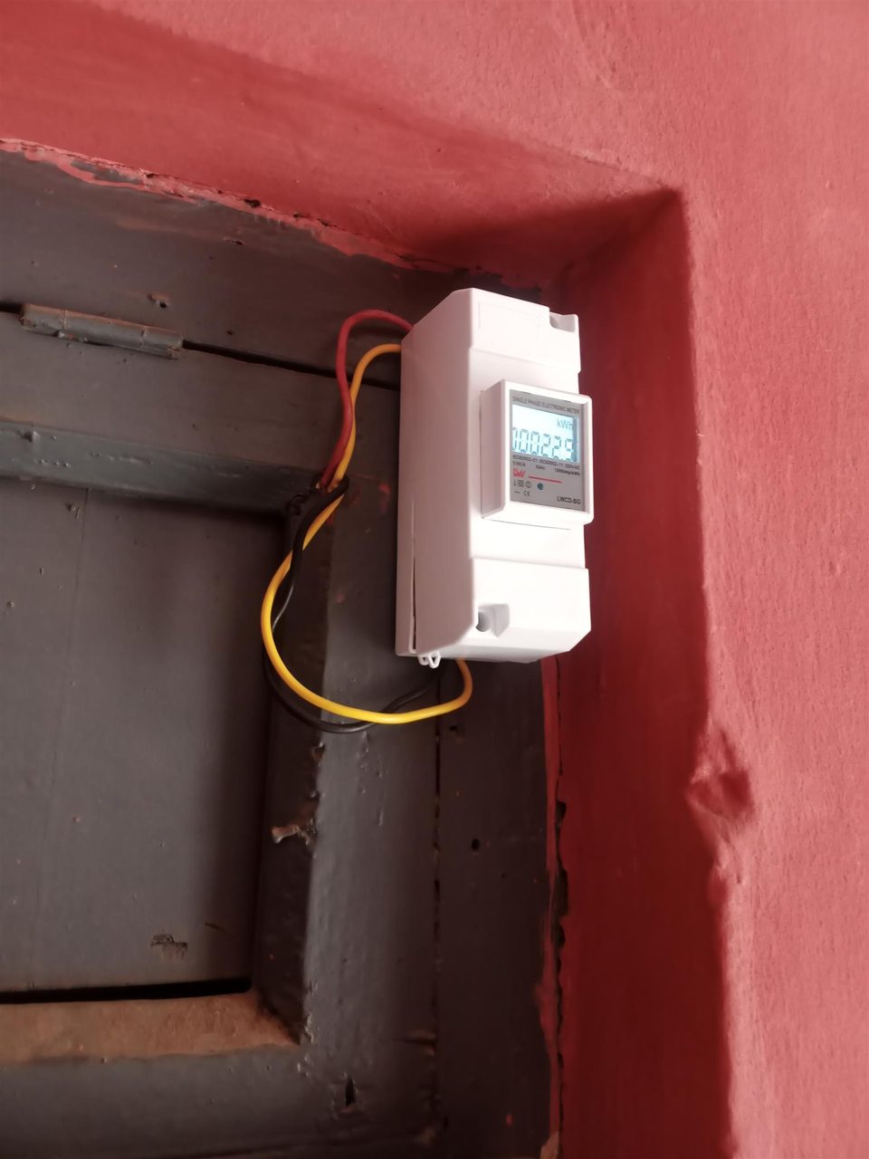 Prepaid meter reader