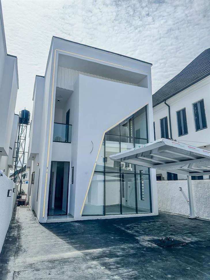 5 BEDROOM DETACHED DUPLEX WITH GYM, SWIMMING POOL & BQ