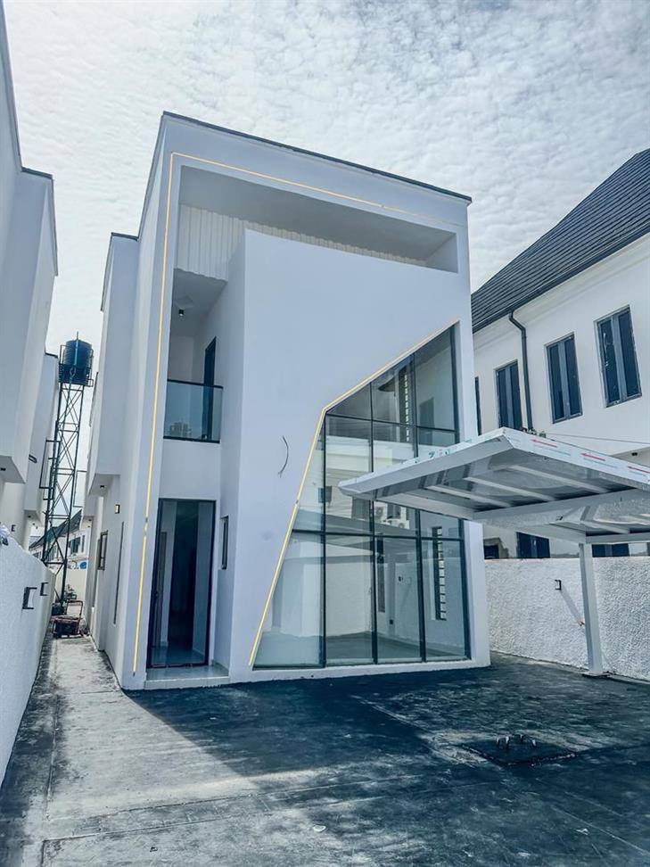 5 BEDROOM DETACHED DUPLEX WITH GYM, SWIMMING POOL & BQ