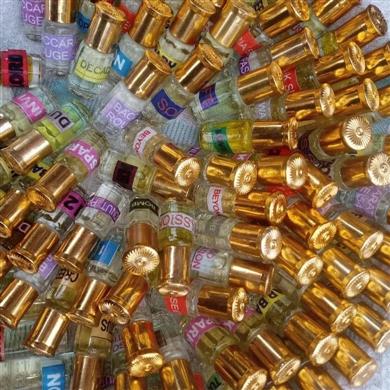 Undiluted perfume oil