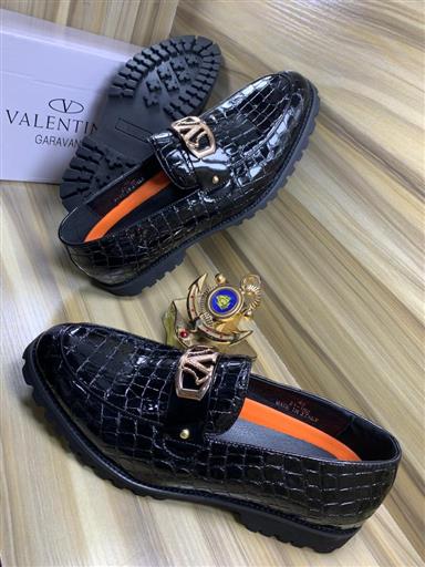 Men's footwear