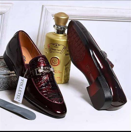 Men cooperate shoes