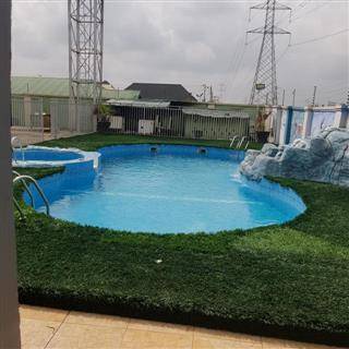 Swimming pool construction