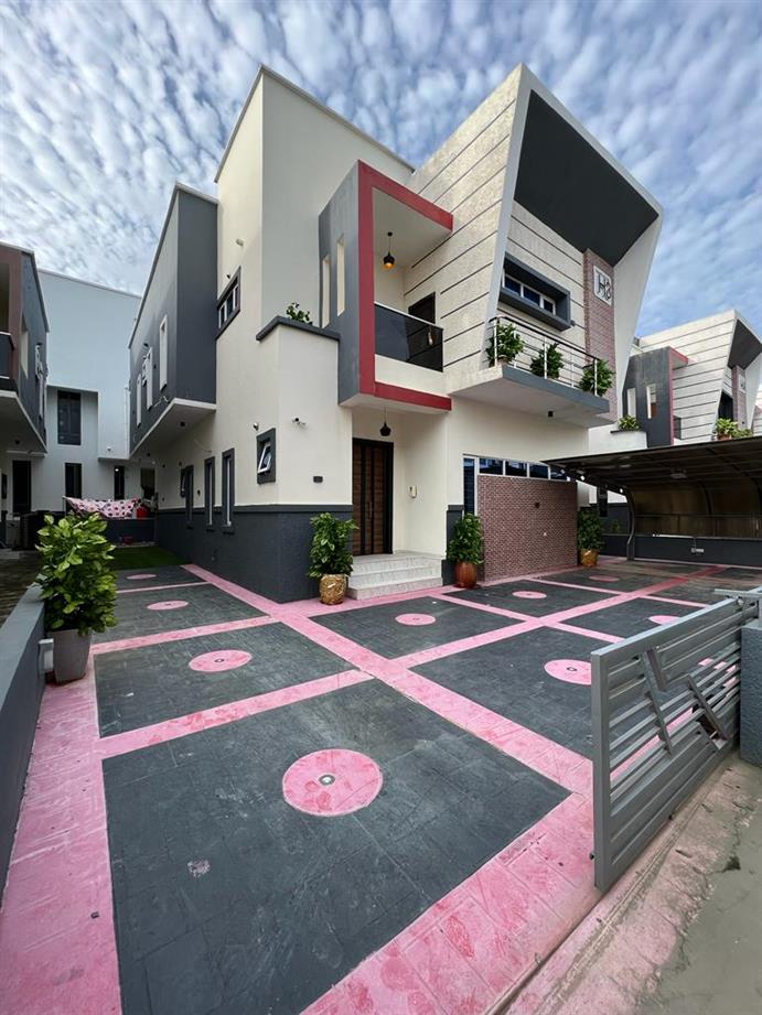 5 bedrooms fully detached duplex
