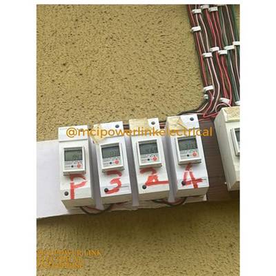 Single phase prepaid meter reader