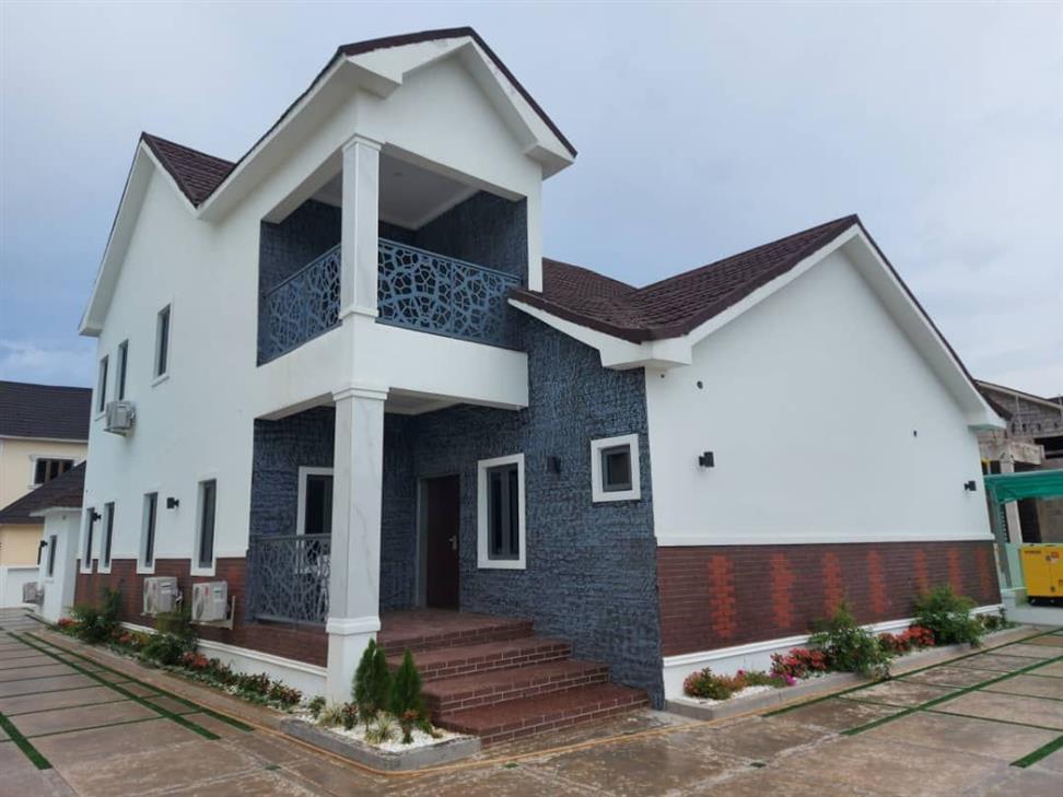 4Bedroons detarched duplex for sale