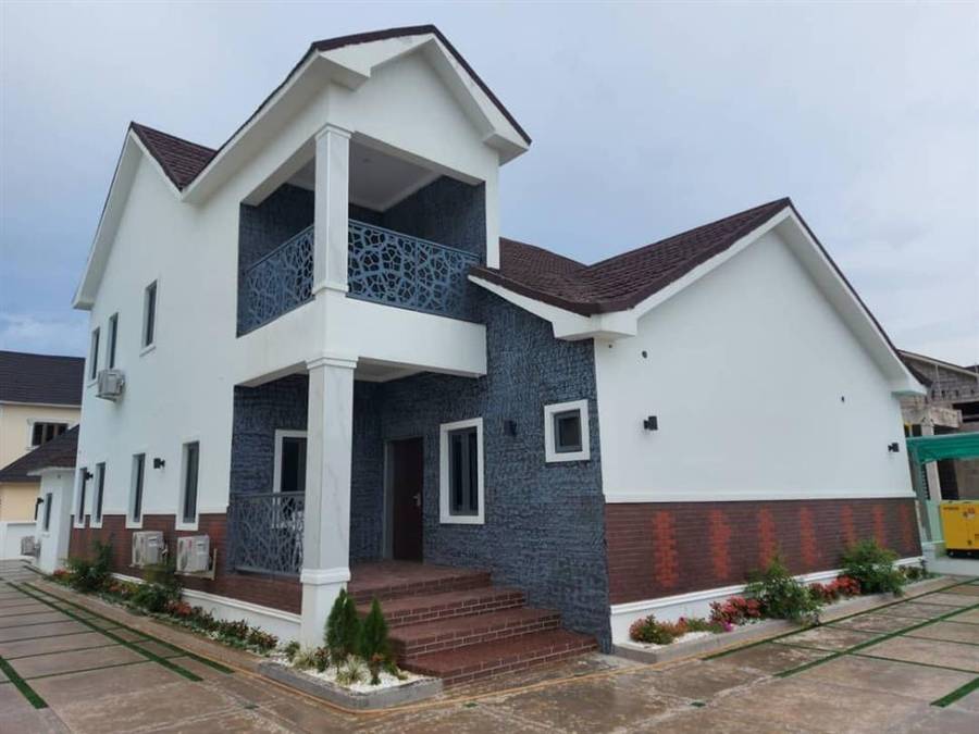 4Bedroons detarched duplex for sale